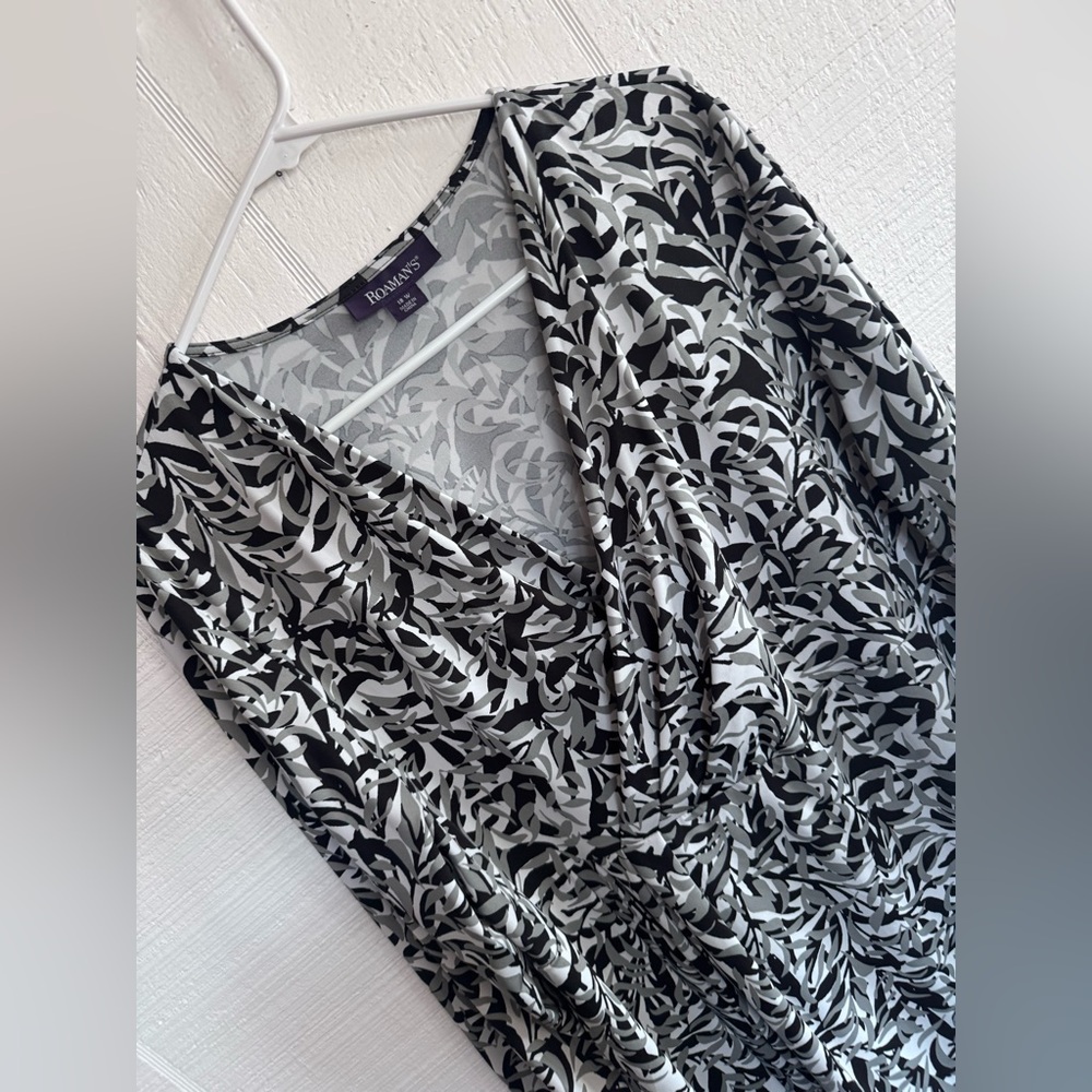 Roaman's size 18w Black & White Leaf-Print Faux Wrap Dress - Picture 5 of 6